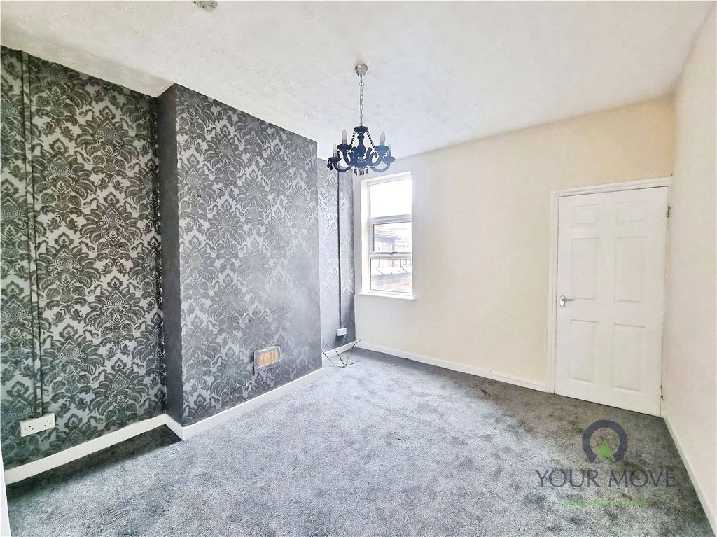 Property photo 3 of 7 Dining Room