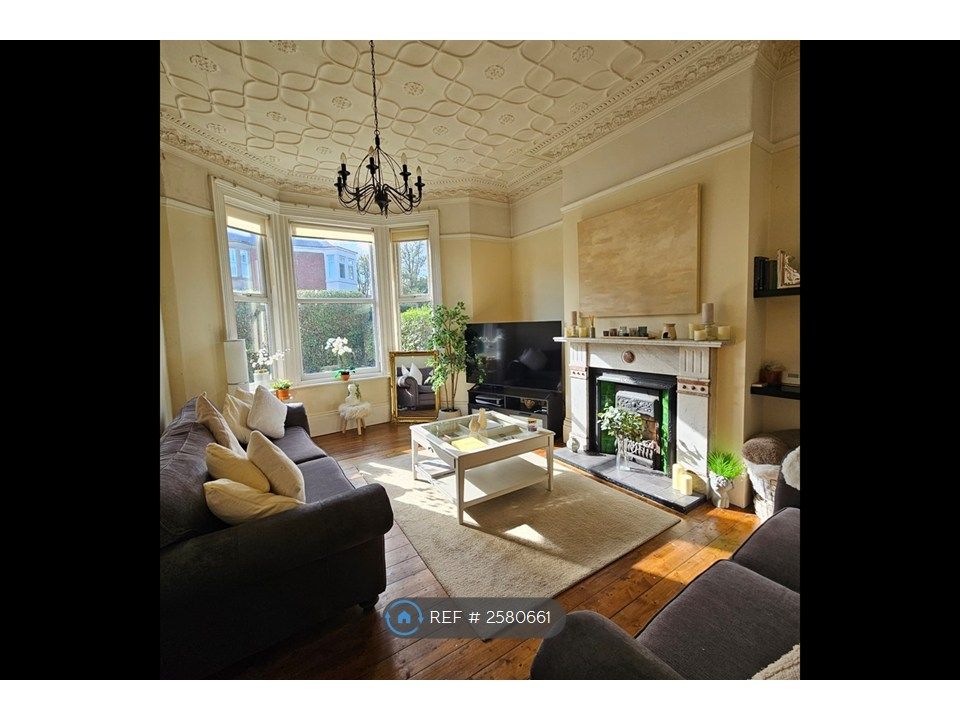 Property photo 1 of 5 Lounge