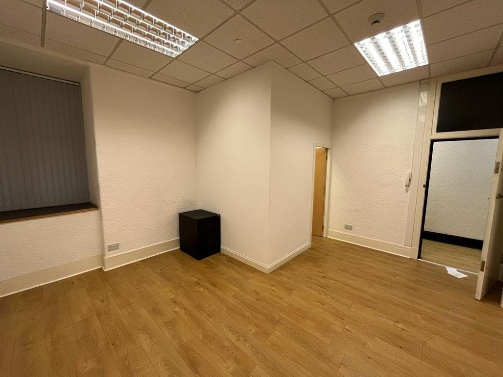 Property photo 3 of 4 Photo-2022-08-19-07-04-15 8.Jpg