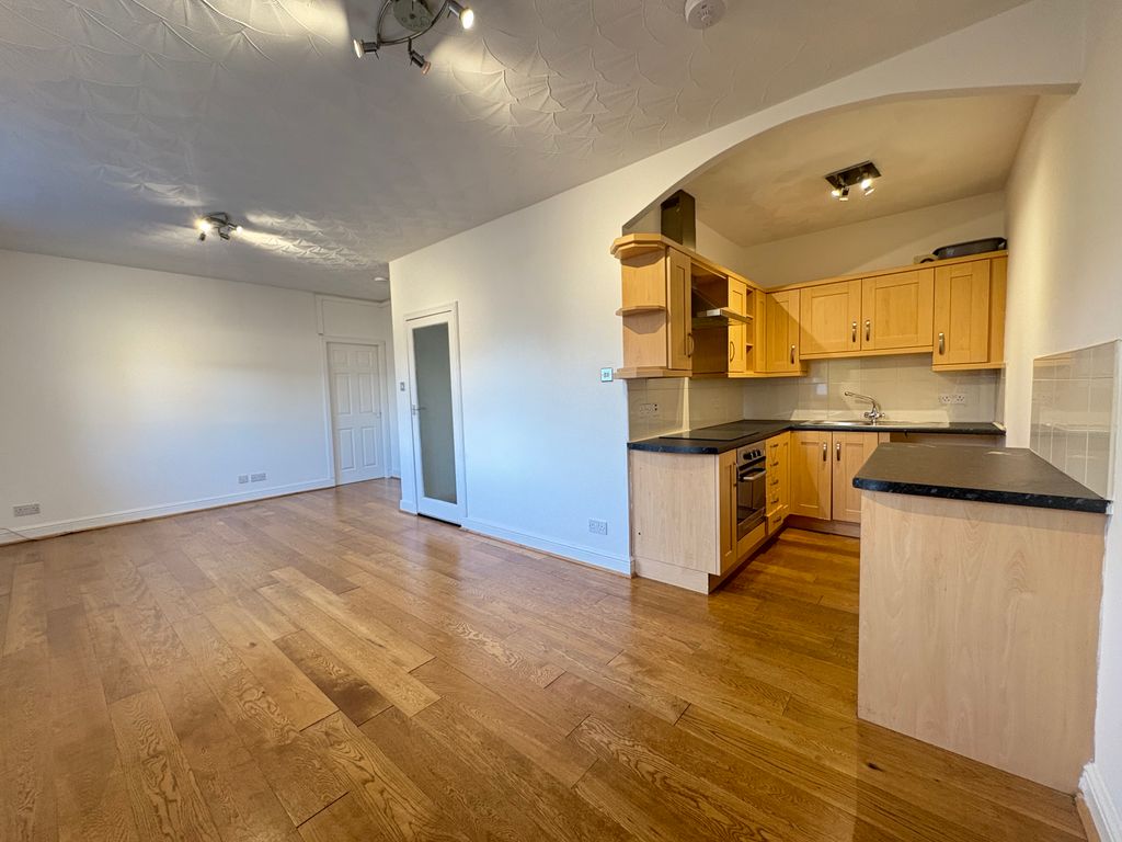 Property photo 1 of 5 Kitchen/Livingroom