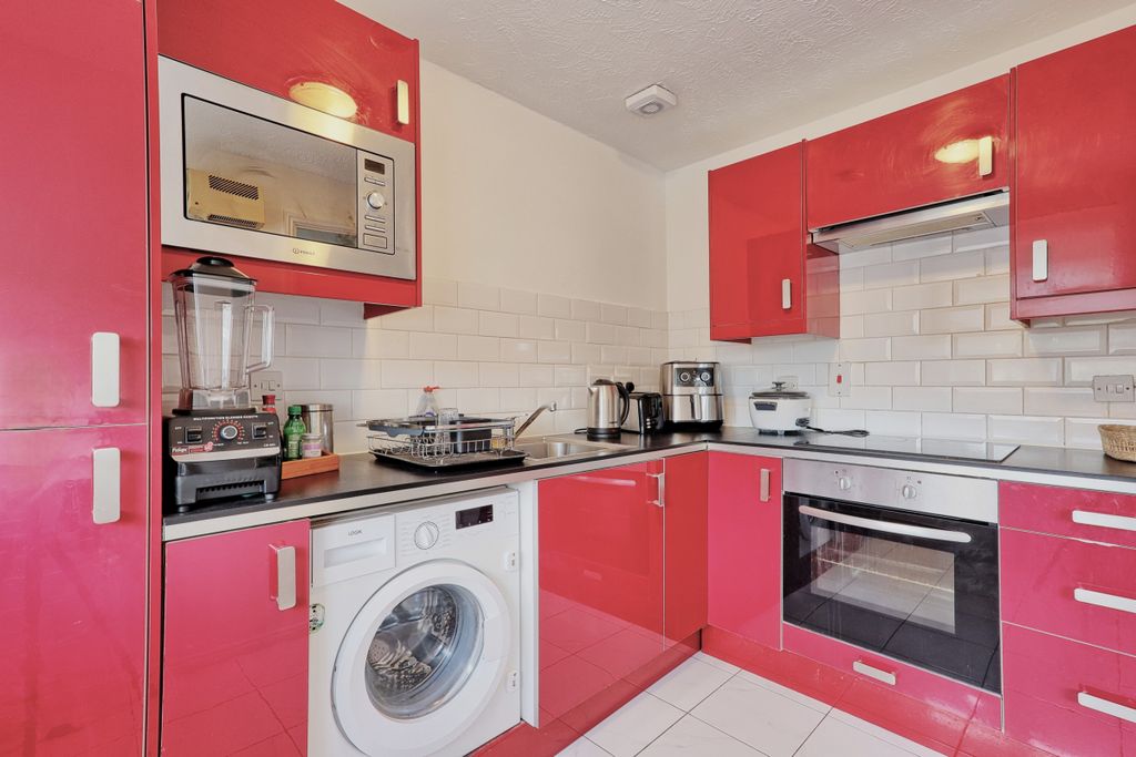 Property photo 2 of 15