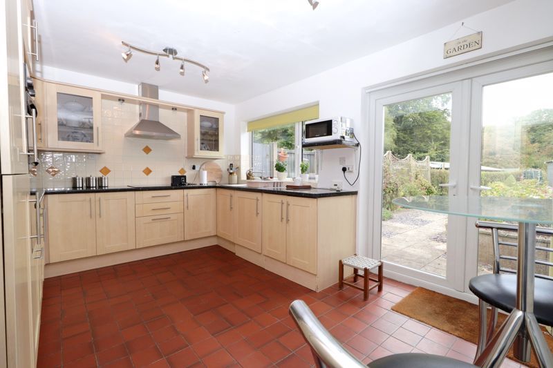 Property photo 3 of 28 Dining Kitchen