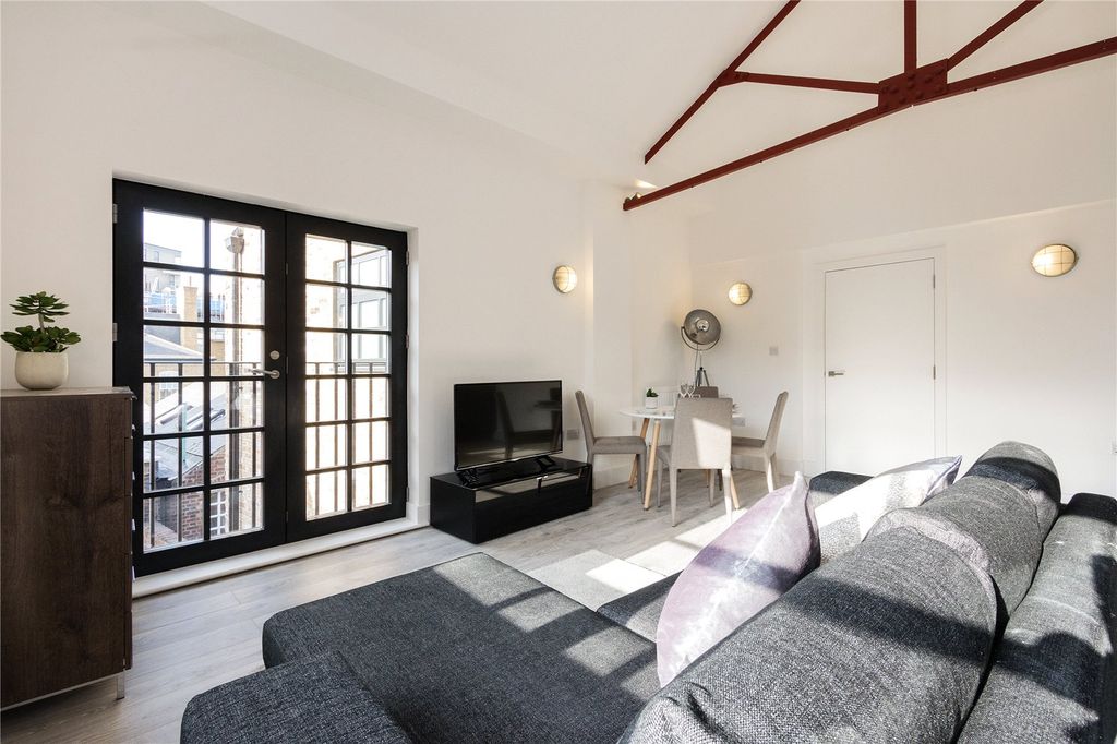 Property photo 1 of 13 Reception Room