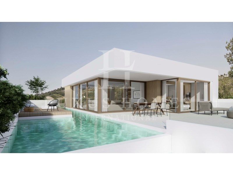 Property photo 1 of 39