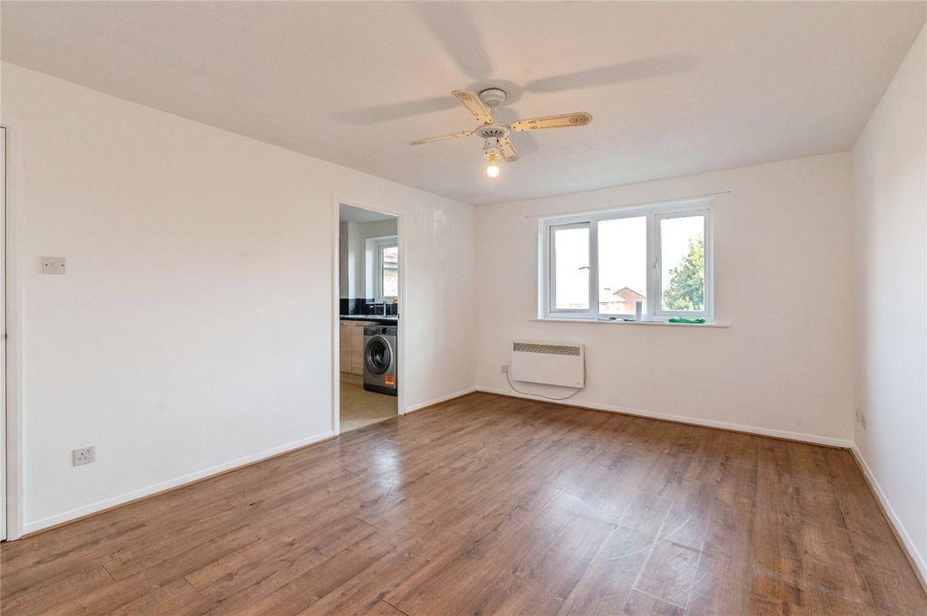 Property photo 2 of 14 Picture