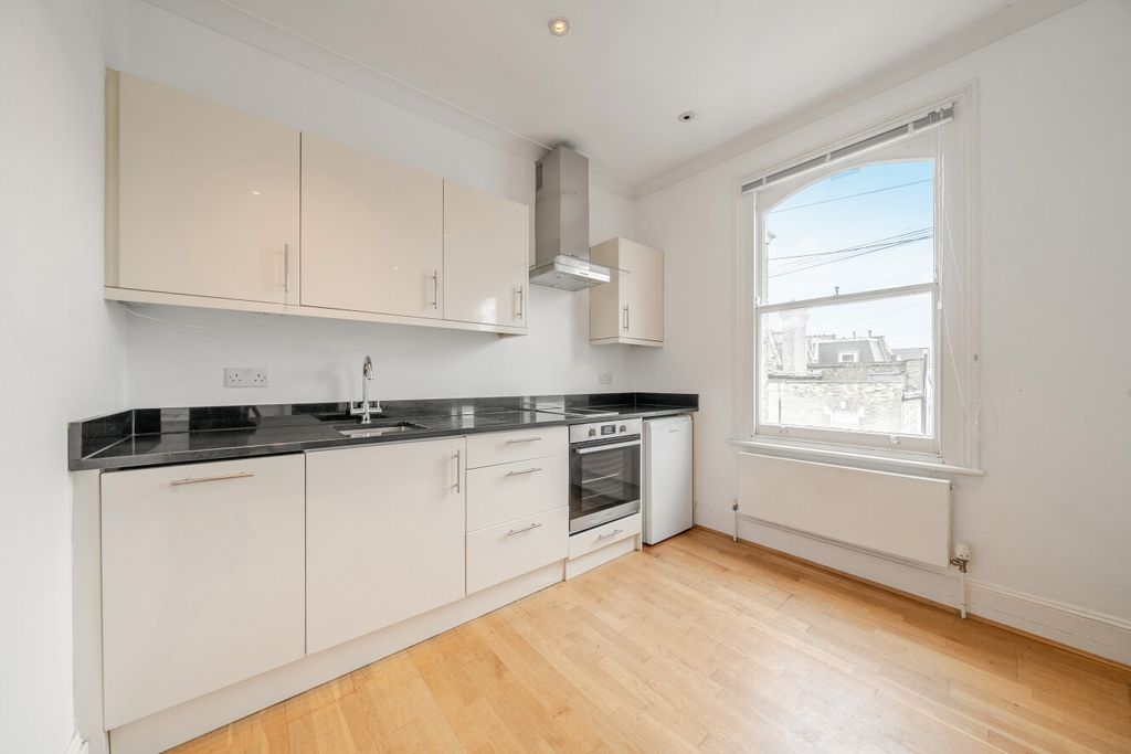 Property photo 3 of 18 1416771-13-6995B7...