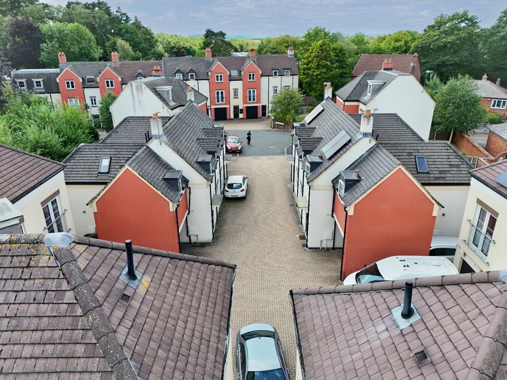 Property photo 2 of 39 4307444