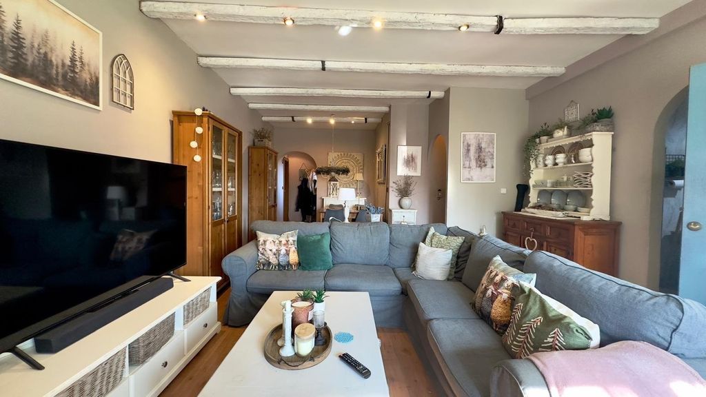 Property photo 3 of 50