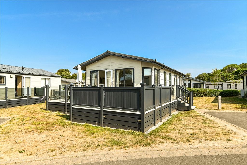 Property photo 1 of 16 Picture No. 02