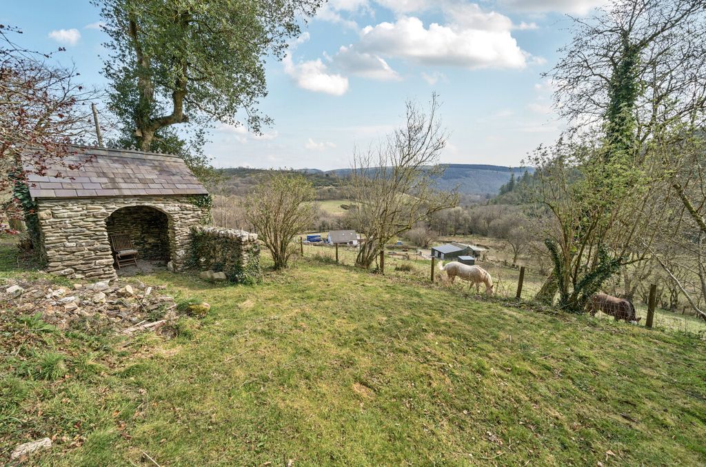 Property photo 2 of 23