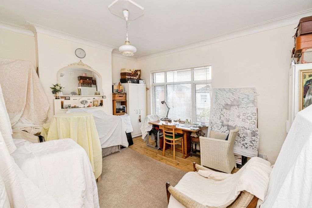 Property photo 3 of 19 Pbox-Img.Jpg