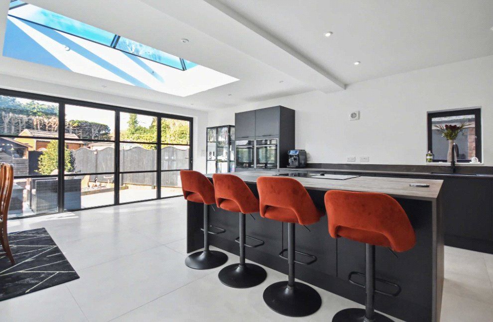 Property photo 2 of 19 Picture No. 14