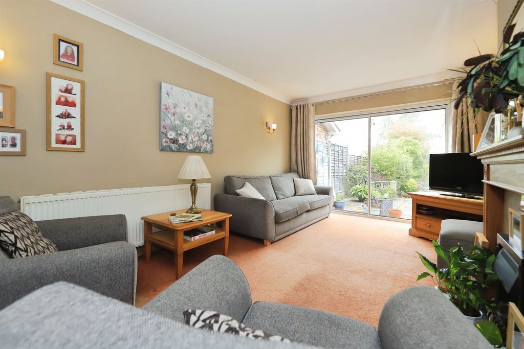 Property photo 2 of 17