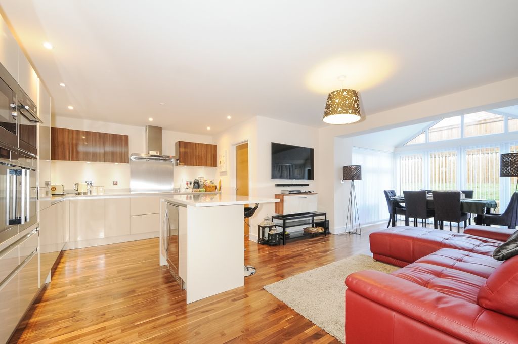 Property photo 1 of 14 Kitchen