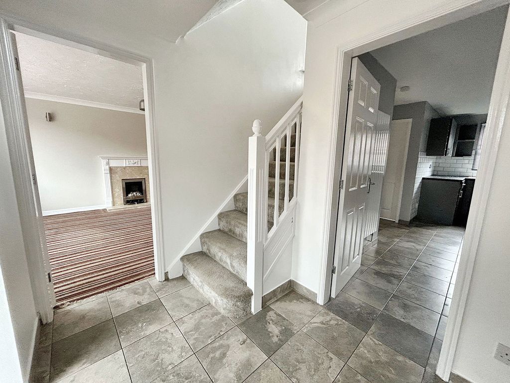 Property photo 3 of 36