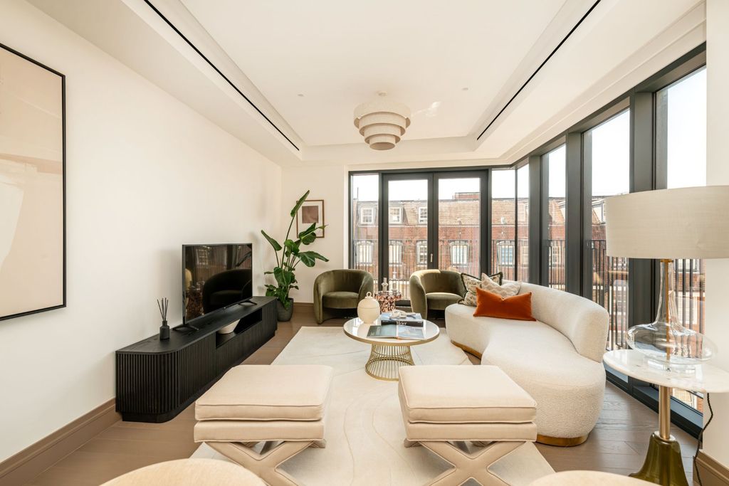 Property photo 1 of 30 Reception Room