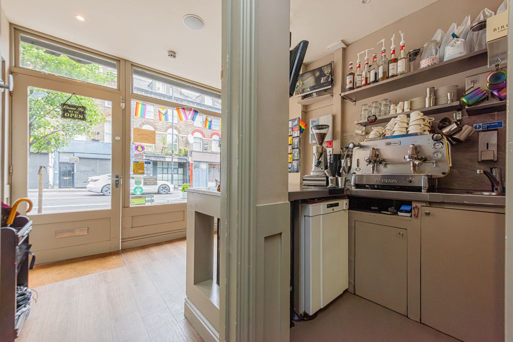Property photo 3 of 29 Holloway Road 593-002