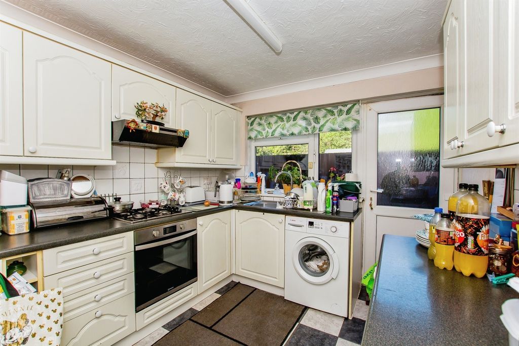 Property photo 3 of 16