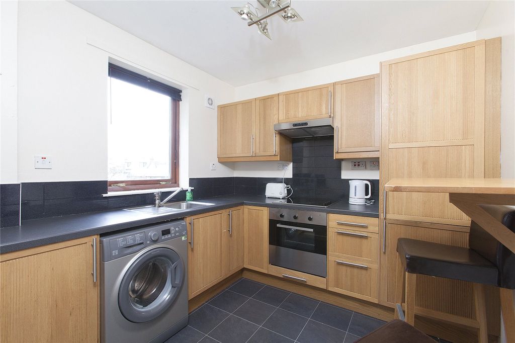 Property photo 3 of 11 Photo 3