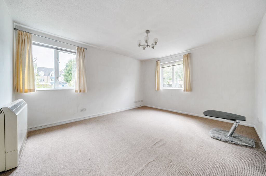 Property photo 2 of 10 1336866-19-689A21...