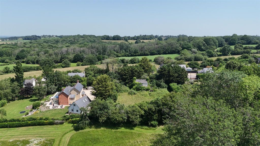 Property photo 2 of 6 Dji_Fly_20260625_130454_0021_1782390761524_Photo.J
