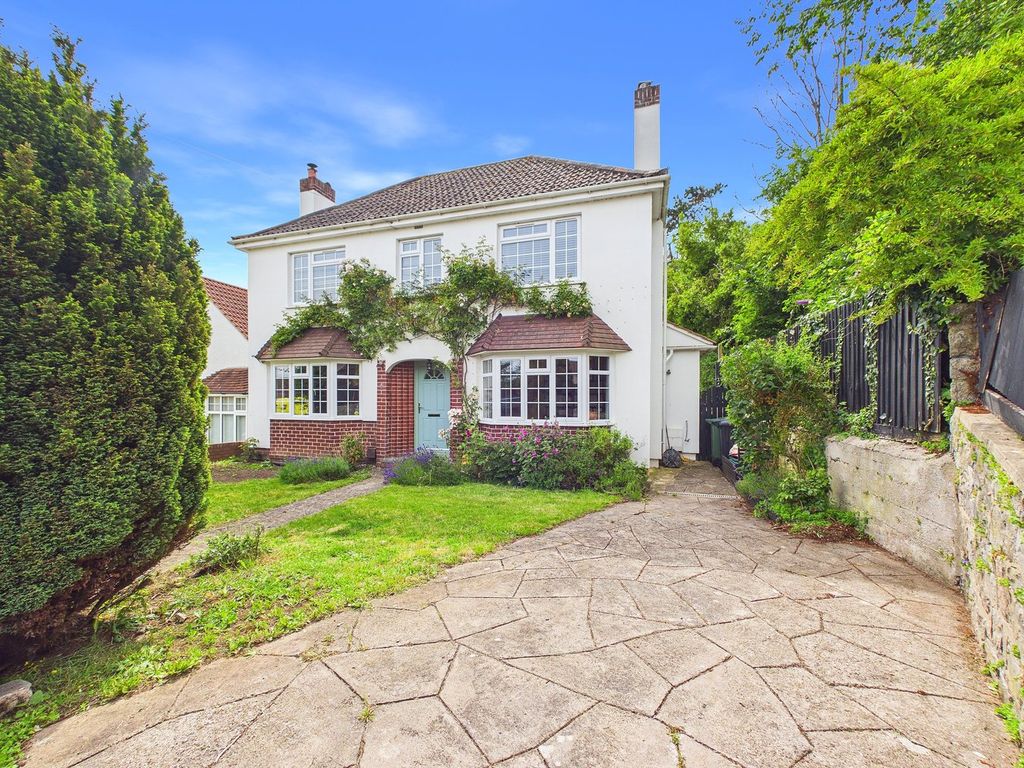 Property photo 1 of 27