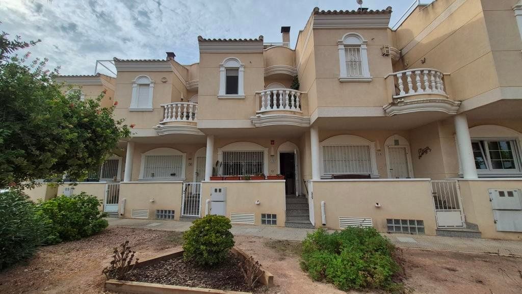 Property photo 1 of 34 Furnished House 173 m², 3 Bedrooms, Solarium, Garage And Pool, Almoradí