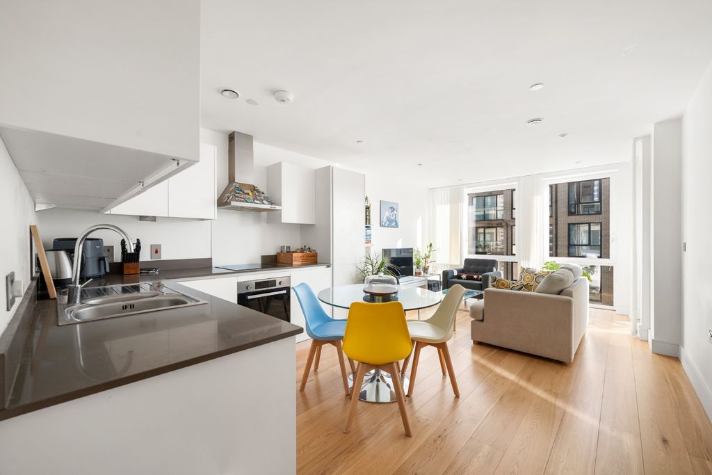 Property photo 1 of 10 4810372