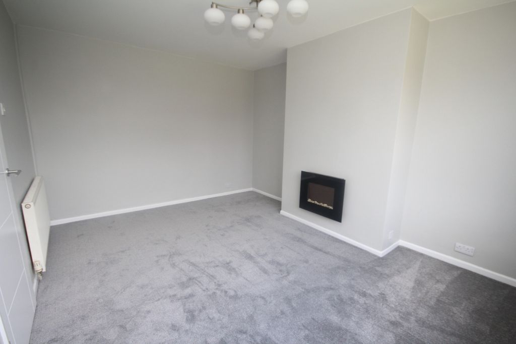 Property photo 2 of 12 Lounge