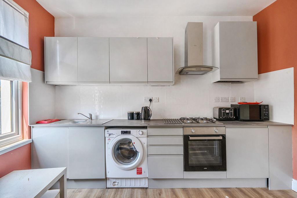 Property photo 1 of 8 1493063-11-6A4F8A...