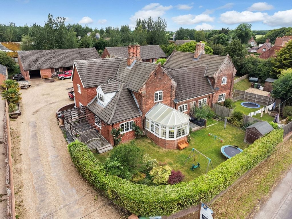Property photo 1 of 37