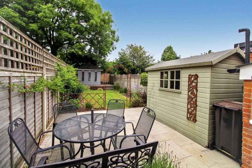 Property photo 2 of 12