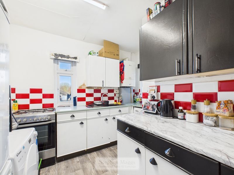 Property photo 3 of 7 Photo 7