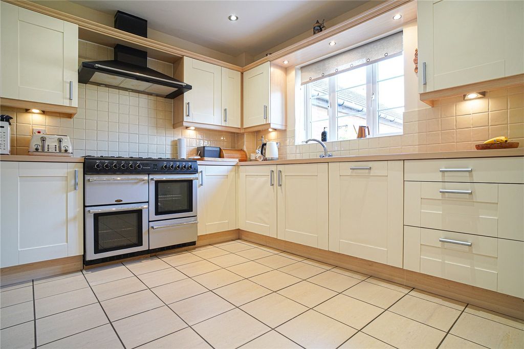 Property photo 1 of 17 Picture No. 01