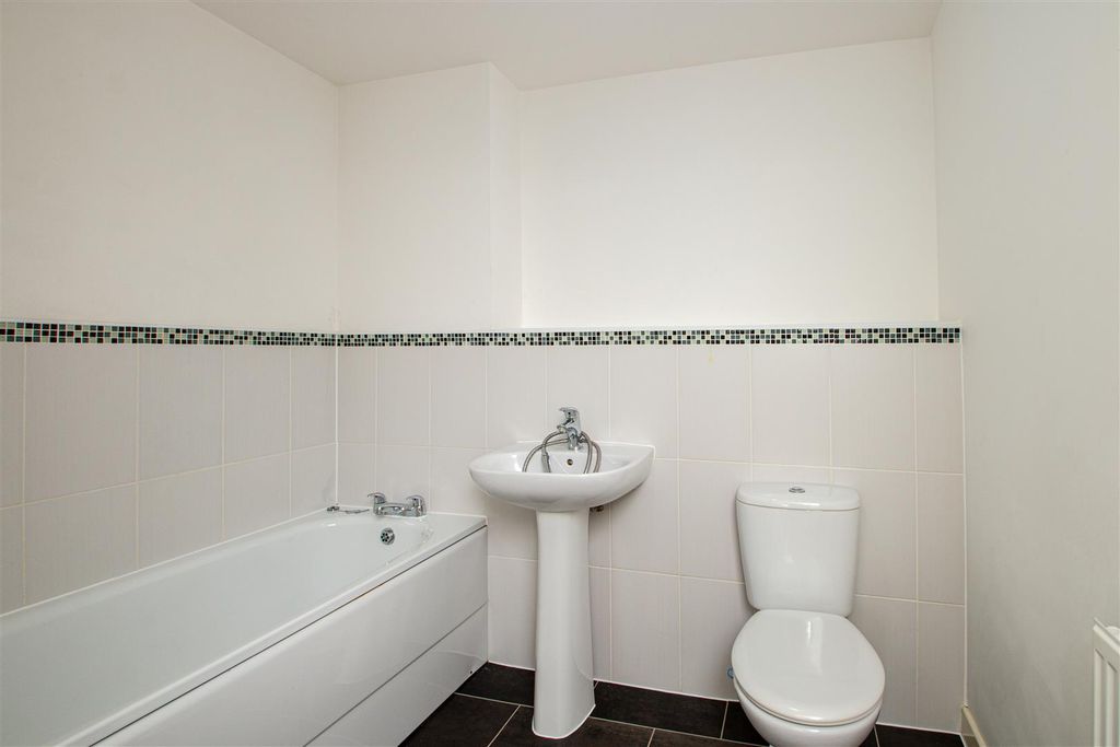 Property photo 3 of 10 15Wod.Jpg