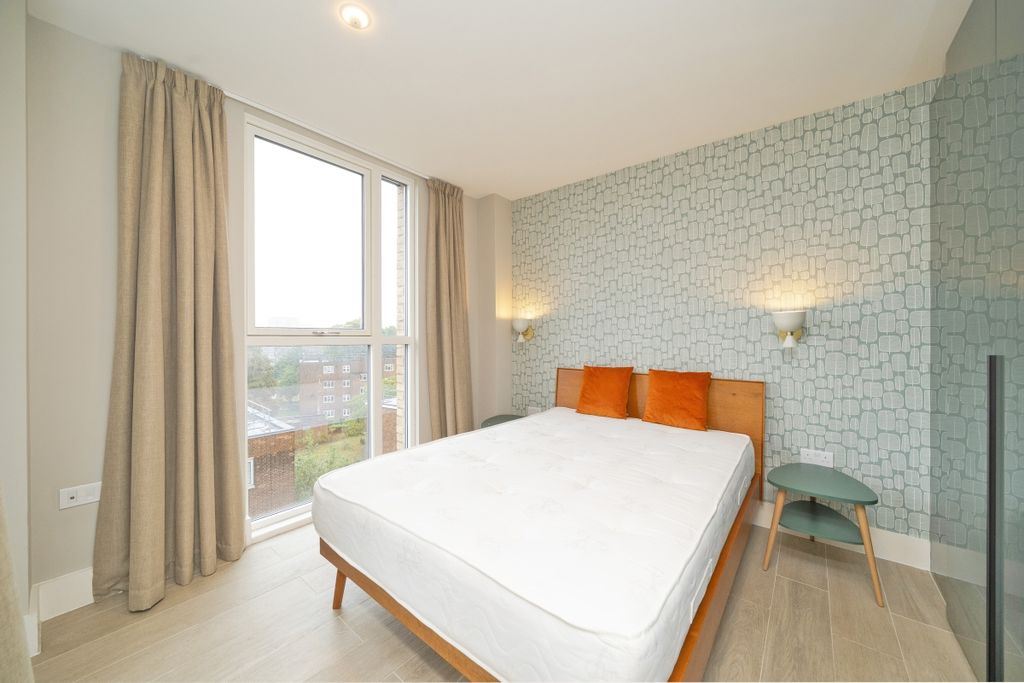 Property photo 3 of 13 Bed_17, 22A Wyvil...