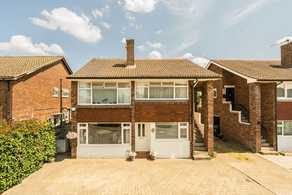 Property photo 1 of 7
