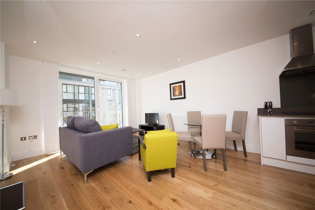 Property photo 3 of 8