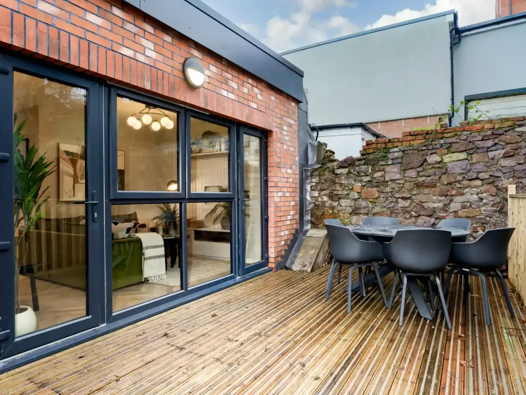 Property photo 2 of 19 F5B465A3-Ace3-44Fe-87Df-F5221c234F99_Result.Webp