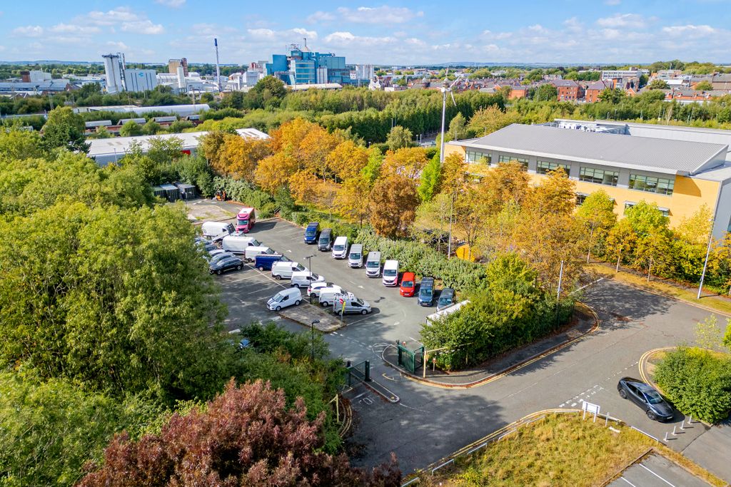 Property photo 3 of 9