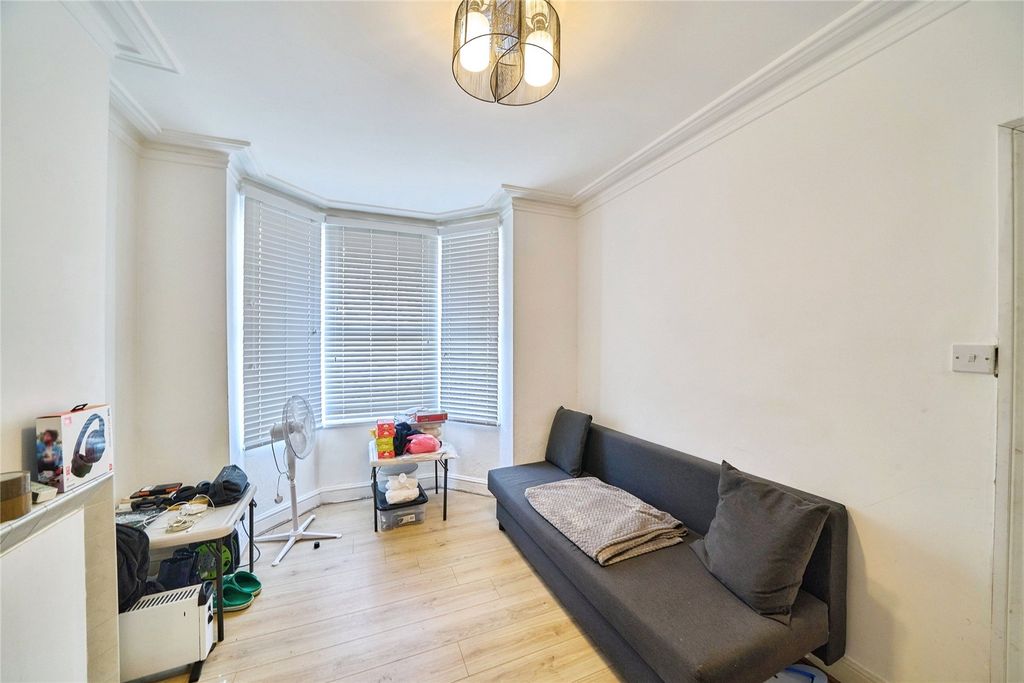 Property photo 3 of 17 Picture No. 06