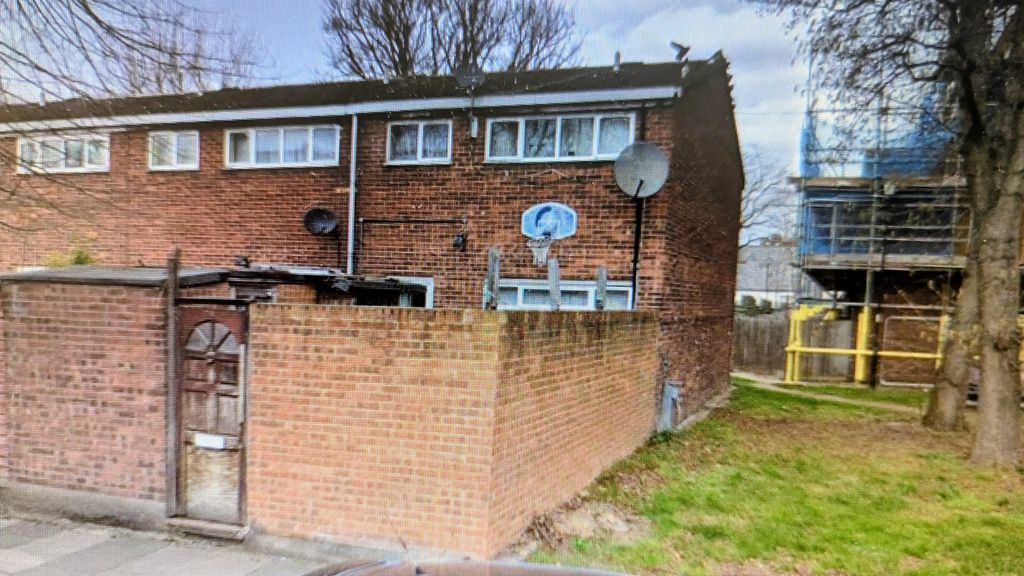 Property photo 1 of 7