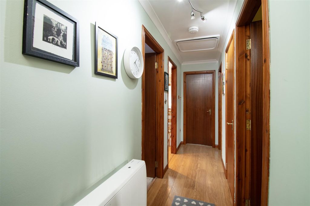 Property photo 3 of 25 Hallway.Jpg