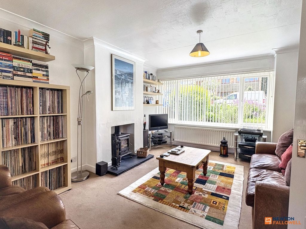Property photo 2 of 25