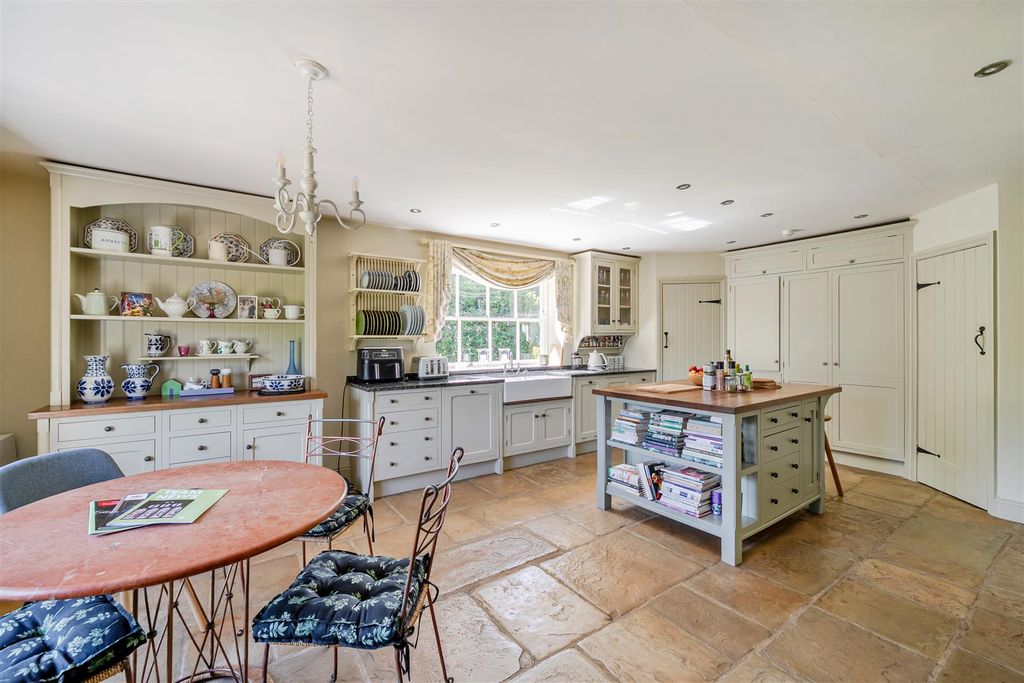 Property photo 2 of 39 Kitchen