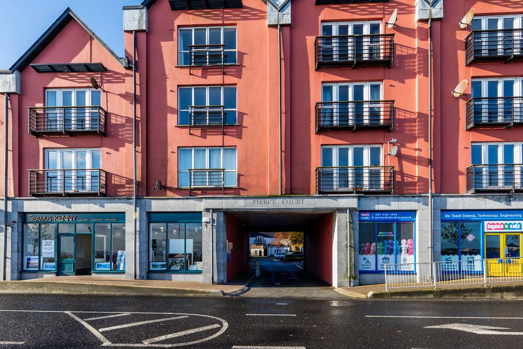 Property photo 3 of 27