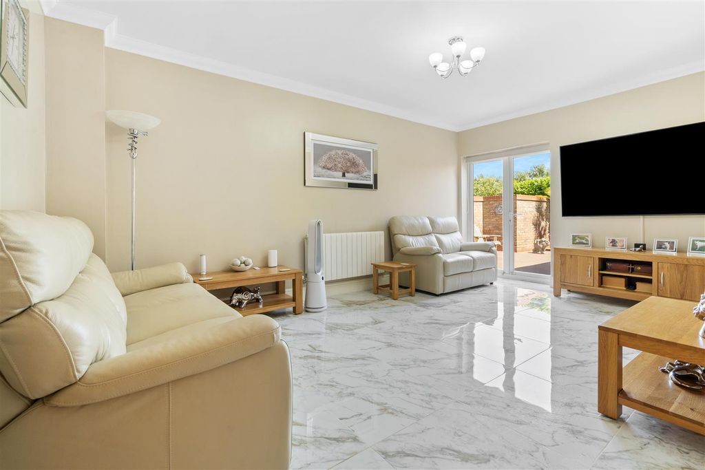 Additional image 10 of 5 bed detached house for saleSnowdrop Road, Hartlepool TS26
