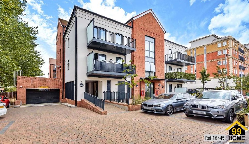 Property photo 1 of 10 Photo 0