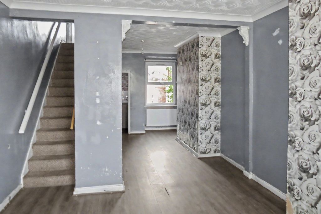 Property photo 3 of 15 66 Parr Stocks Road, St. Helens, Wa9 1Nx