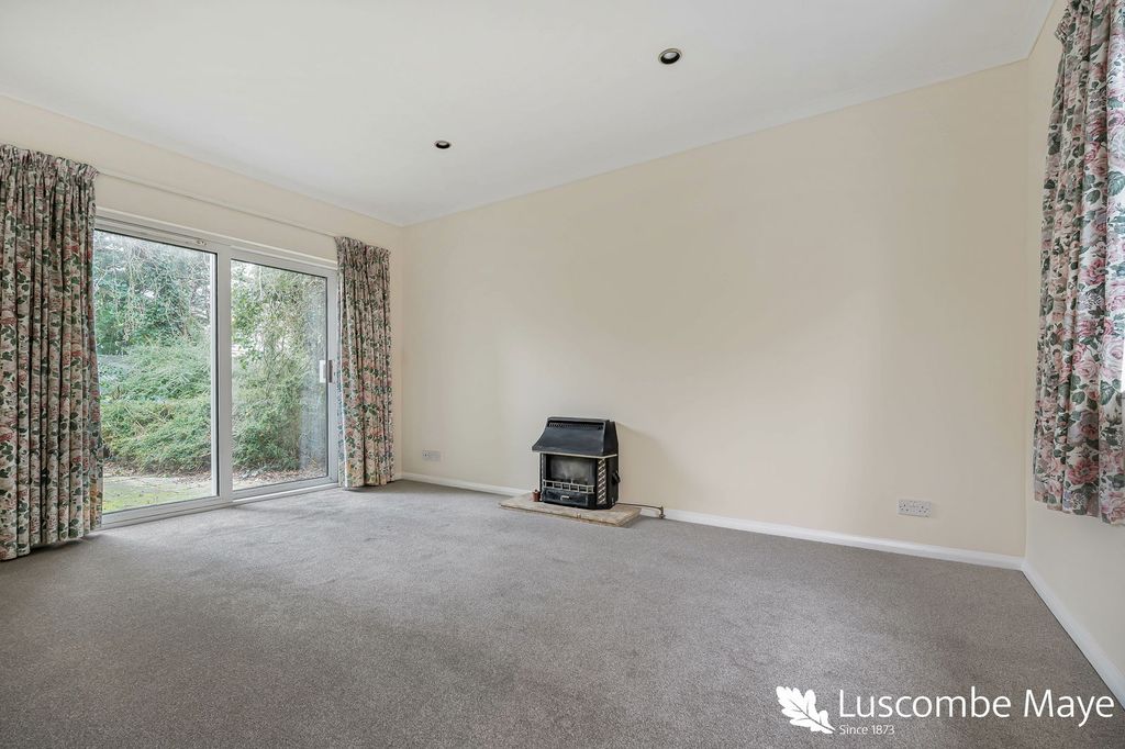 Property photo 3 of 14